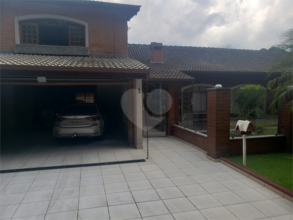 Casa de Condomínio à venda com 3 quartos, 232m² - Foto 33