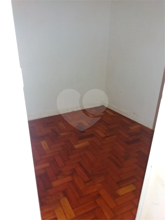 Apartamento à venda com 2 quartos, 105m² - Foto 2