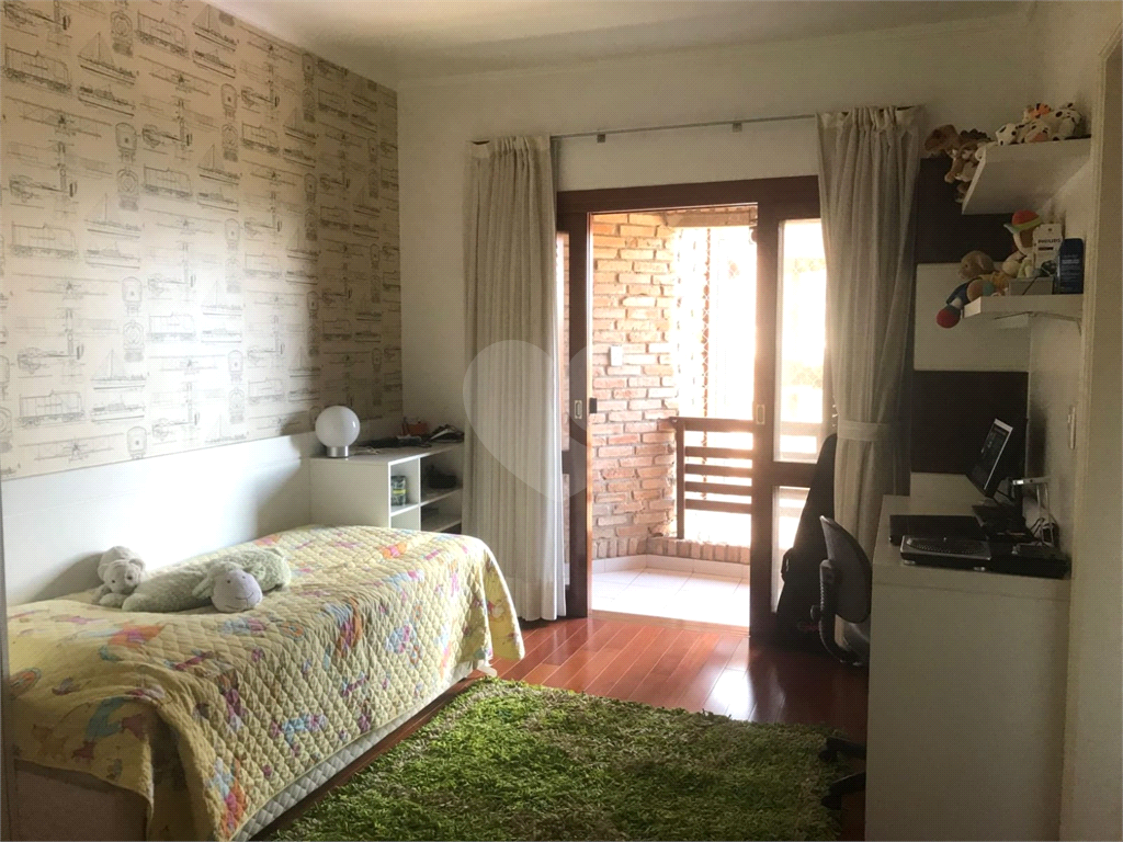 Casa de Condomínio à venda com 4 quartos, 300m² - Foto 2