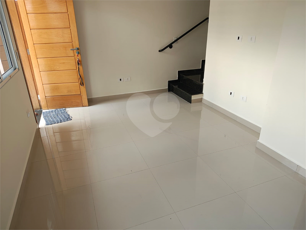 SOBRADO NOVO À VENDA - OPORTUNIDADE