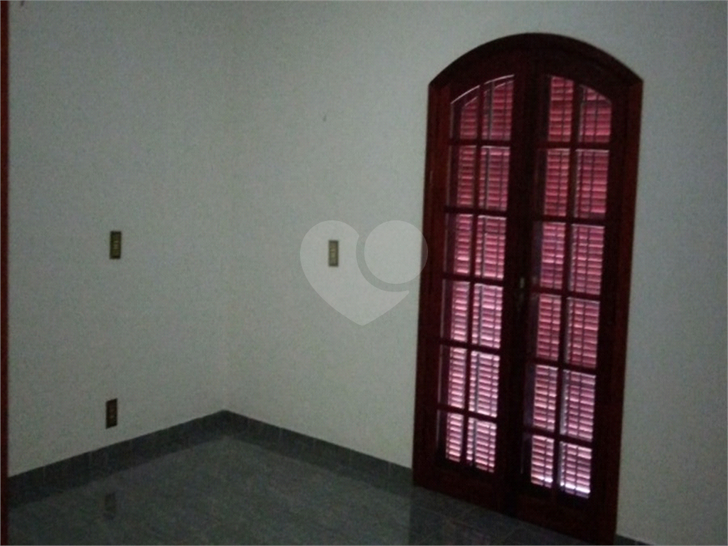 Casa à venda com 3 quartos, 135m² - Foto 13