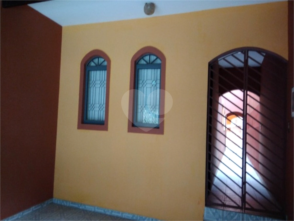 Casa à venda com 3 quartos, 135m² - Foto 2