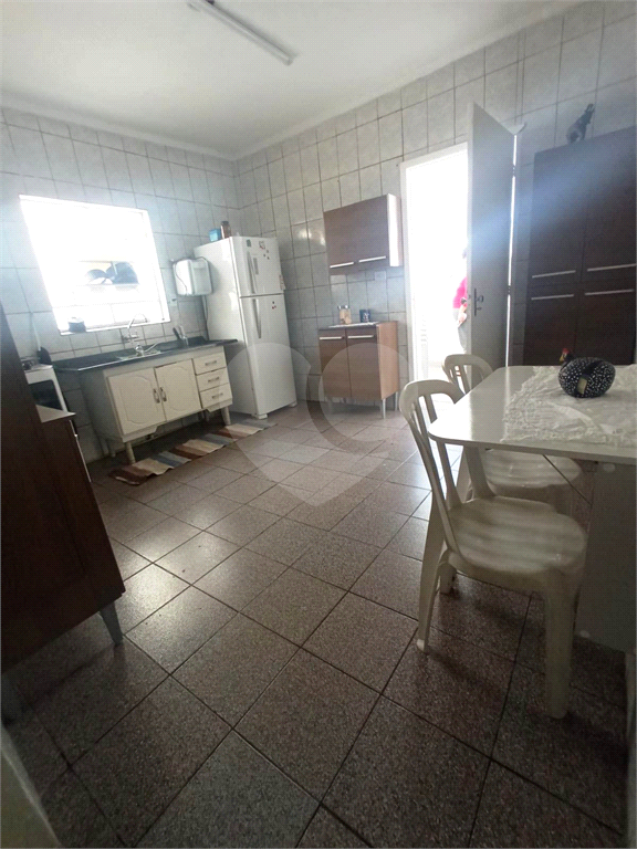 Casa No Jardim Brasil com 04 Dormitórios por R$ 320,000,00