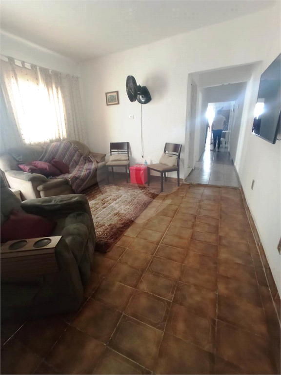 Casa No Jardim Brasil com 04 Dormitórios por R$ 320,000,00