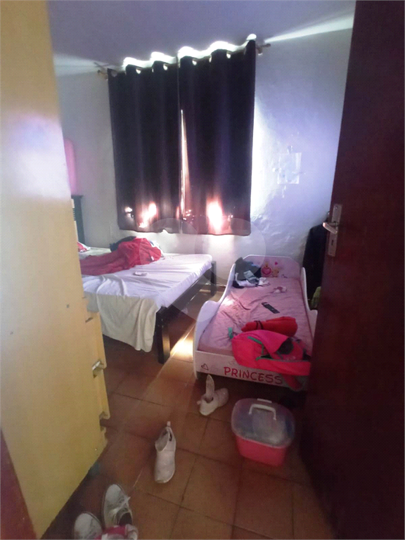 Casa No Jardim Brasil com 04 Dormitórios por R$ 320,000,00