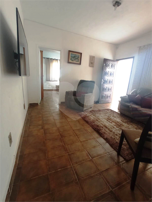 Casa No Jardim Brasil com 04 Dormitórios por R$ 320,000,00