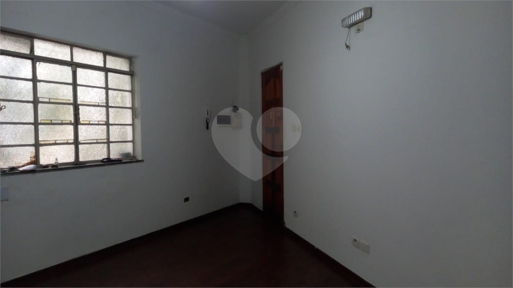 Apartamento à venda com 2 quartos, 70m² - Foto 2