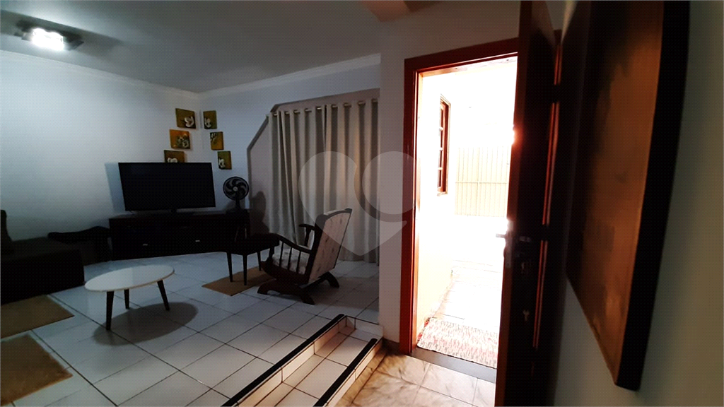 Casa à venda com 4 quartos, 600m² - Foto 3