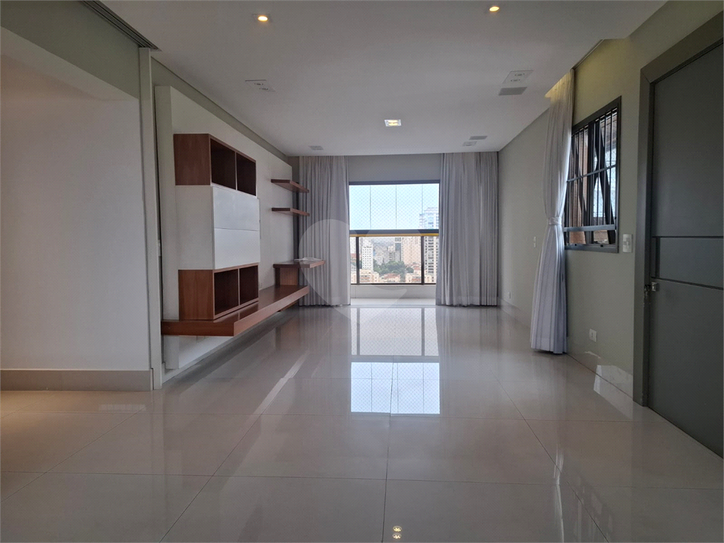 Apartamento à venda com 3 quartos, 143m² - Foto 1