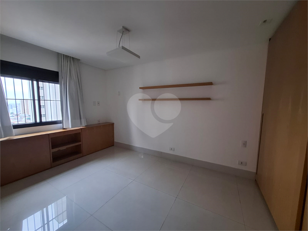 Apartamento à venda com 3 quartos, 143m² - Foto 13