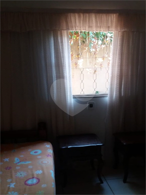 Casa à venda com 2 quartos, 300m² - Foto 24
