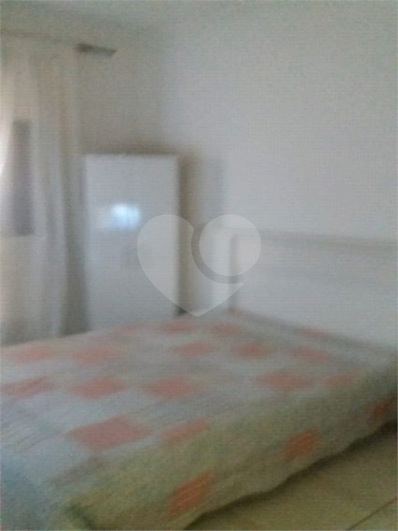 Casa à venda com 2 quartos, 300m² - Foto 17