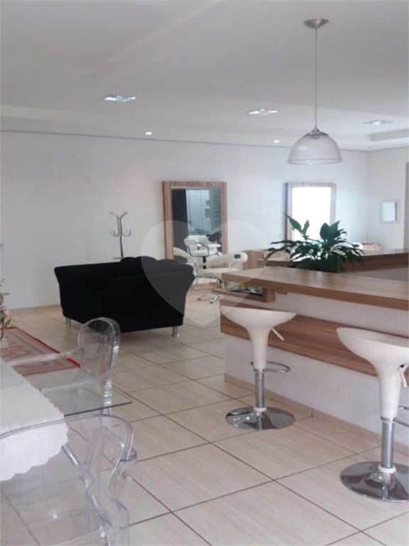 Casa à venda com 2 quartos, 300m² - Foto 11