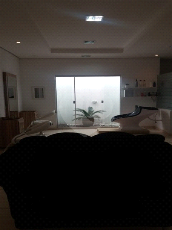 Casa à venda com 2 quartos, 300m² - Foto 12