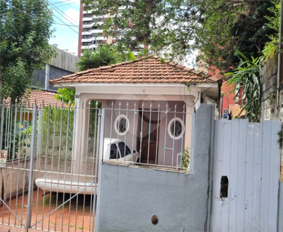 Casa na Vila Madalena com 240 metros quadrados de terreno