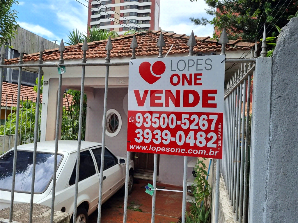 Casa na Vila Madalena com 240 metros quadrados de terreno