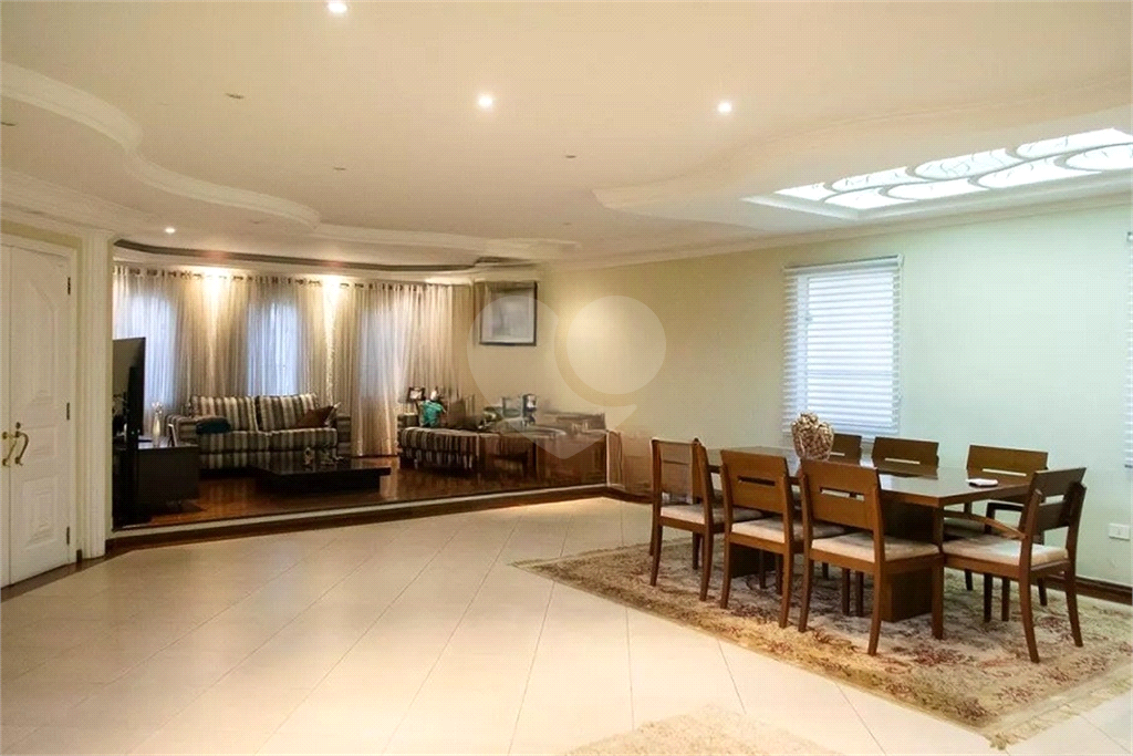 Casa à venda com 365m², 4 quartos e 4 vagas