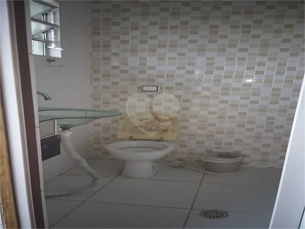 Casa de Condomínio à venda com 4 quartos, 250m² - Foto 9