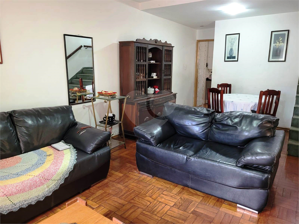 Sobrado Na Vila Galvão com 03 Dormitórios e Edícula  por R$ 549.000,00