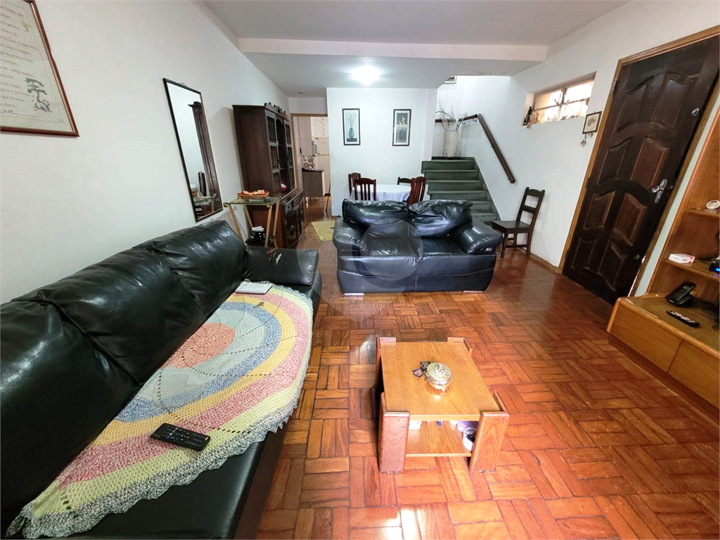 Sobrado Na Vila Galvão com 03 Dormitórios e Edícula  por R$ 549.000,00
