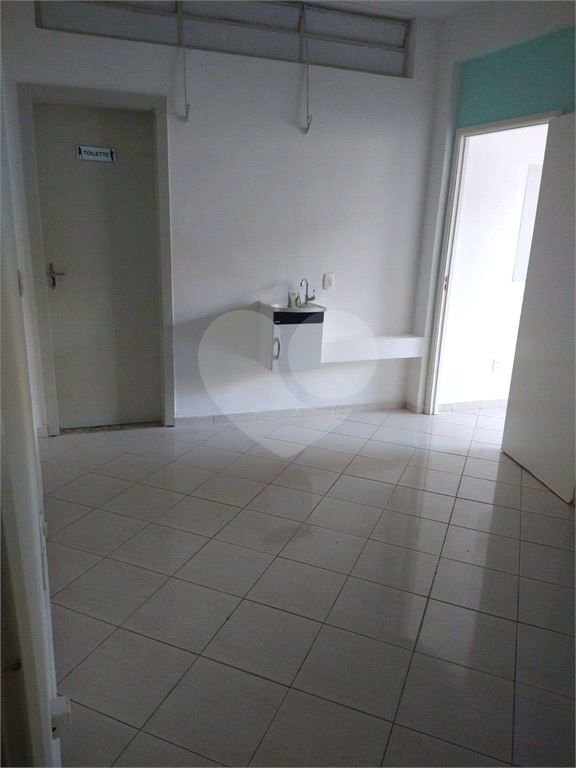 Casa à venda com 2 quartos, 190m² - Foto 6