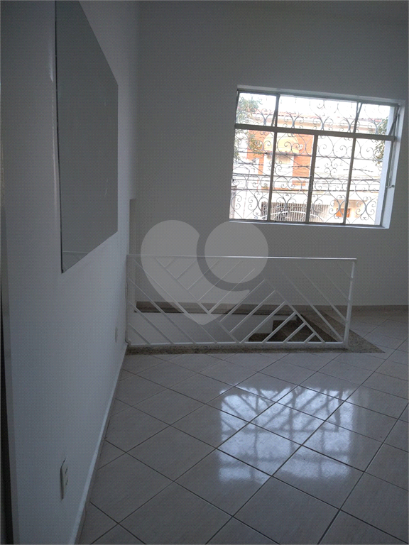 Casa à venda com 2 quartos, 190m² - Foto 2