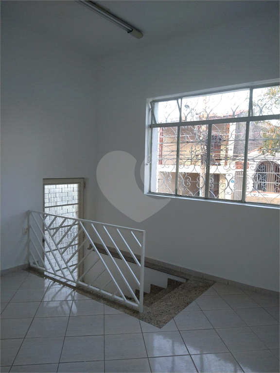 Casa à venda com 2 quartos, 190m² - Foto 1