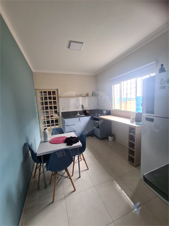 Casa à venda com 4 quartos, 207m² - Foto 14