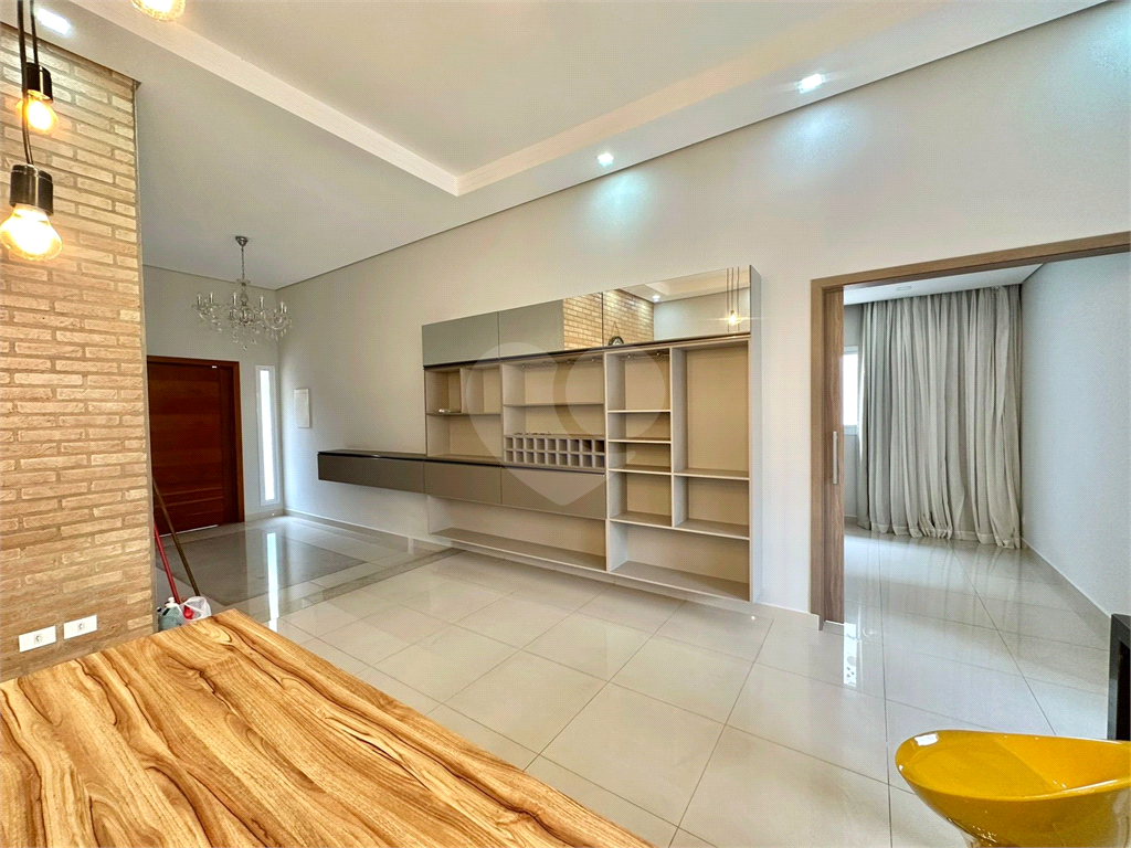 Casa de Condomínio à venda com 3 quartos, 270m² - Foto 2