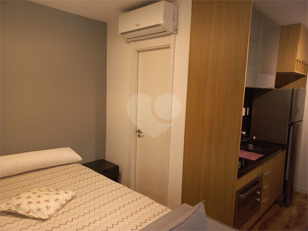 Apartamento com 26m², com 1 dormitório na Santa Cecília.