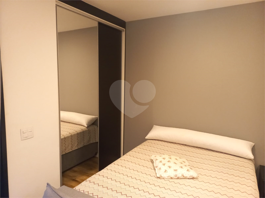 Apartamento com 26m², com 1 dormitório na Santa Cecília.