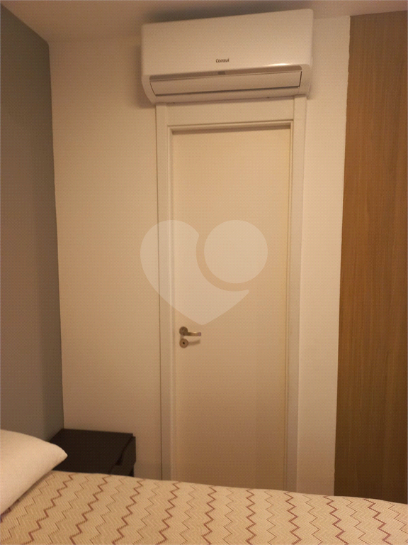 Apartamento com 26m², com 1 dormitório na Santa Cecília.