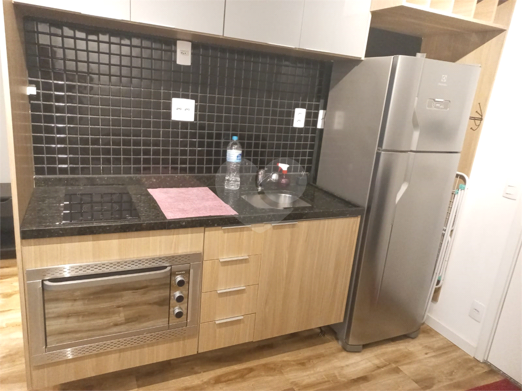 Apartamento com 26m², com 1 dormitório na Santa Cecília.