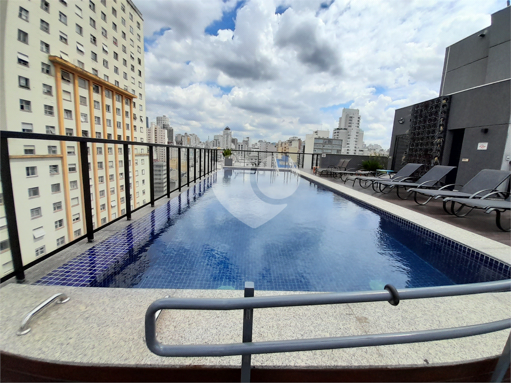 Apartamento com 26m², com 1 dormitório na Santa Cecília.