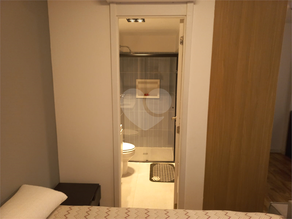 Apartamento com 26m², com 1 dormitório na Santa Cecília.
