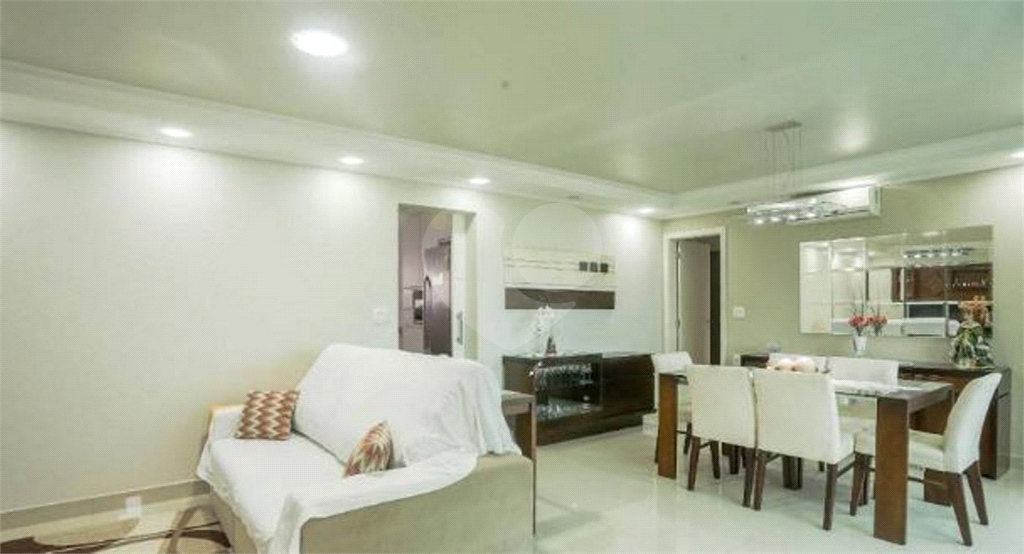 APARTAMENTO em SANTANA