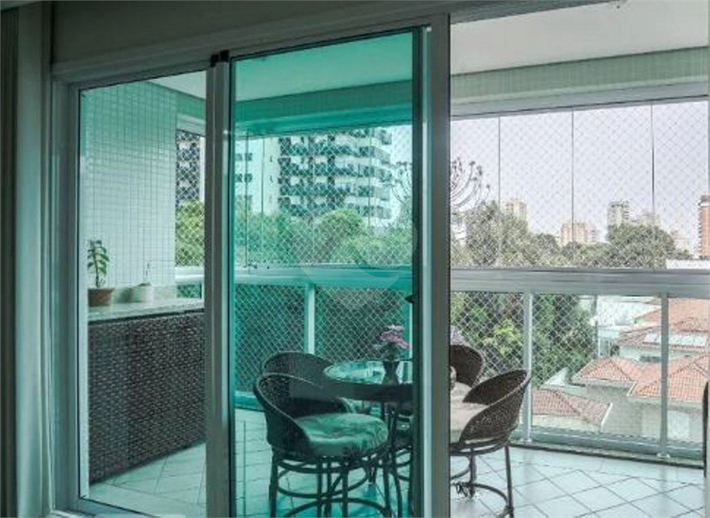 APARTAMENTO em SANTANA
