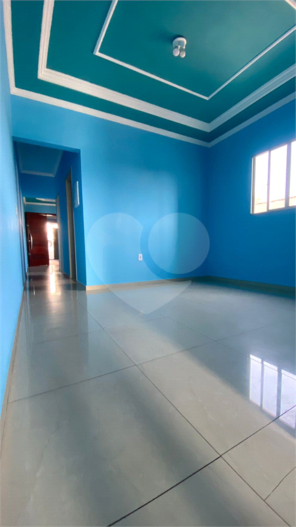 Casa à venda com 3 quartos, 240m² - Foto 2