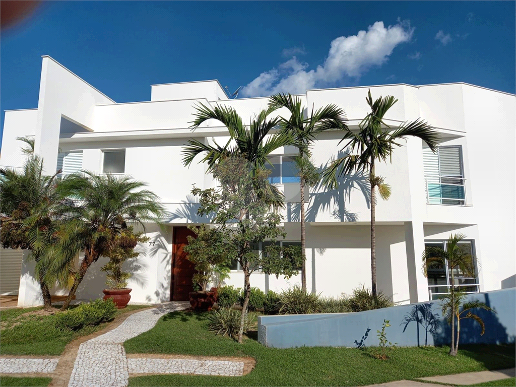 Casa de Condomínio à venda com 3 quartos, 227m² - Foto 2