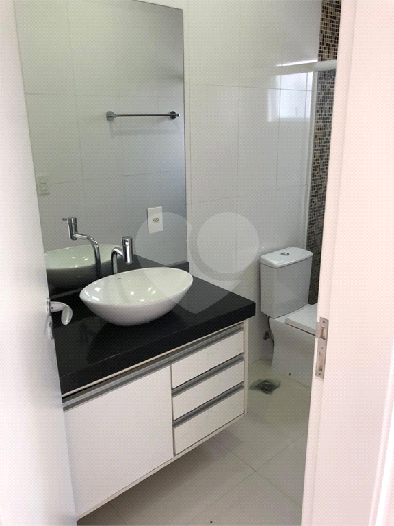 Casa de Condomínio à venda com 3 quartos, 227m² - Foto 29