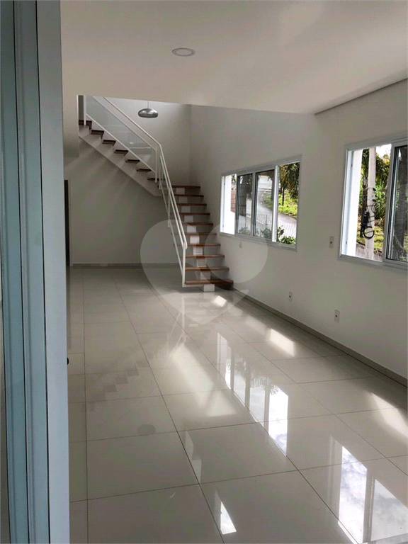 Casa de Condomínio à venda com 3 quartos, 227m² - Foto 6