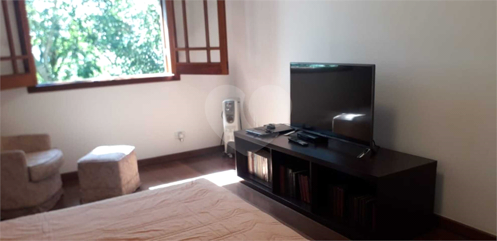 Casa de Condomínio à venda com 3 quartos, 250m² - Foto 10