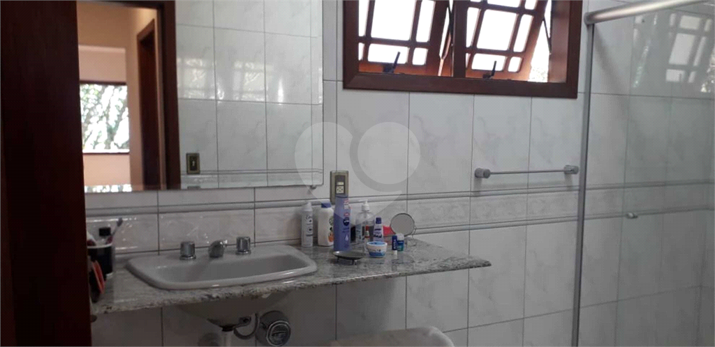 Casa de Condomínio à venda com 3 quartos, 250m² - Foto 17