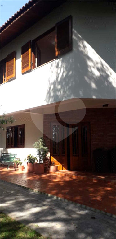 Casa de Condomínio à venda com 3 quartos, 250m² - Foto 30