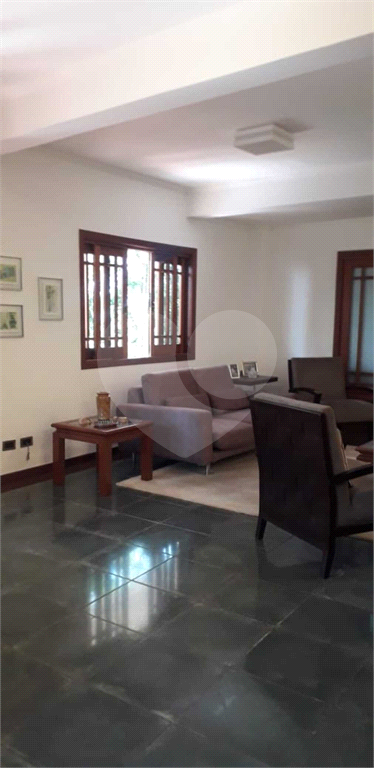 Casa de Condomínio à venda com 3 quartos, 250m² - Foto 24