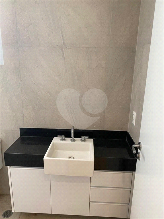 Apartamento Santana com 1 quarto, 2 banheiros e 1 vaga para locação