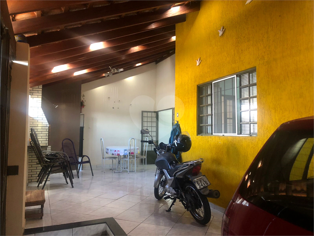 Casa à venda com 3 quartos, 264m² - Foto 4