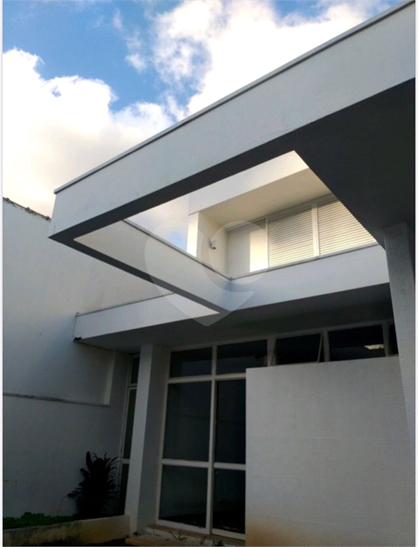 Casa à venda com 3 quartos, 279m² - Foto 2