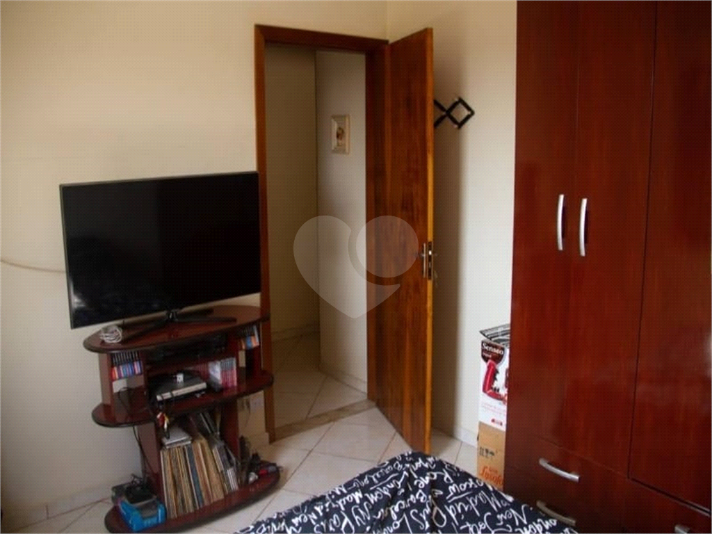 Casa térrea com 3 quartos e 2 vagas no Tremembé