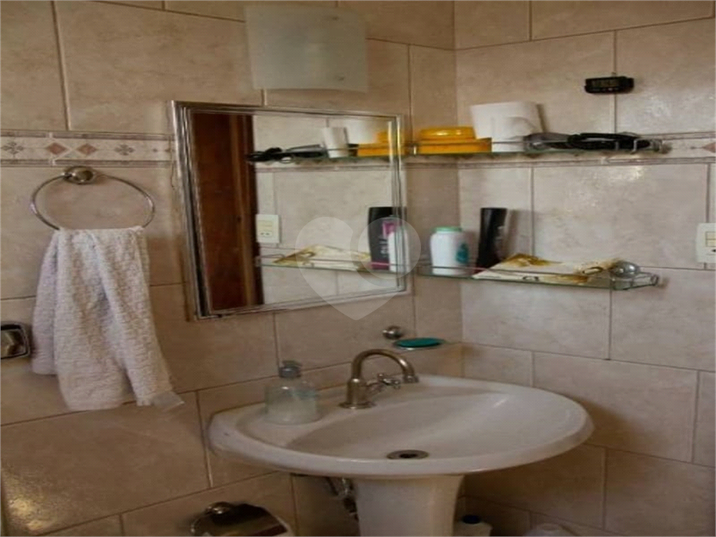 Casa térrea com 3 quartos e 2 vagas no Tremembé